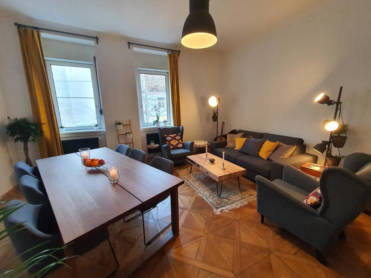 Central Graz Apartments By Payman Club Bagian luar foto